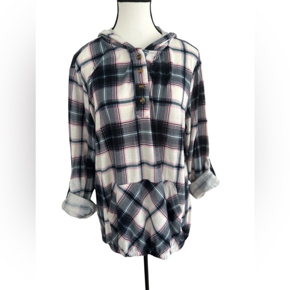 Robert Louis pullover flannel top - Picture 1 of 6